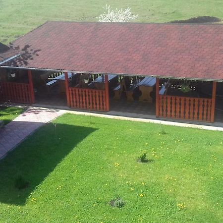 Casa Leonardo Hateg Bagian luar foto