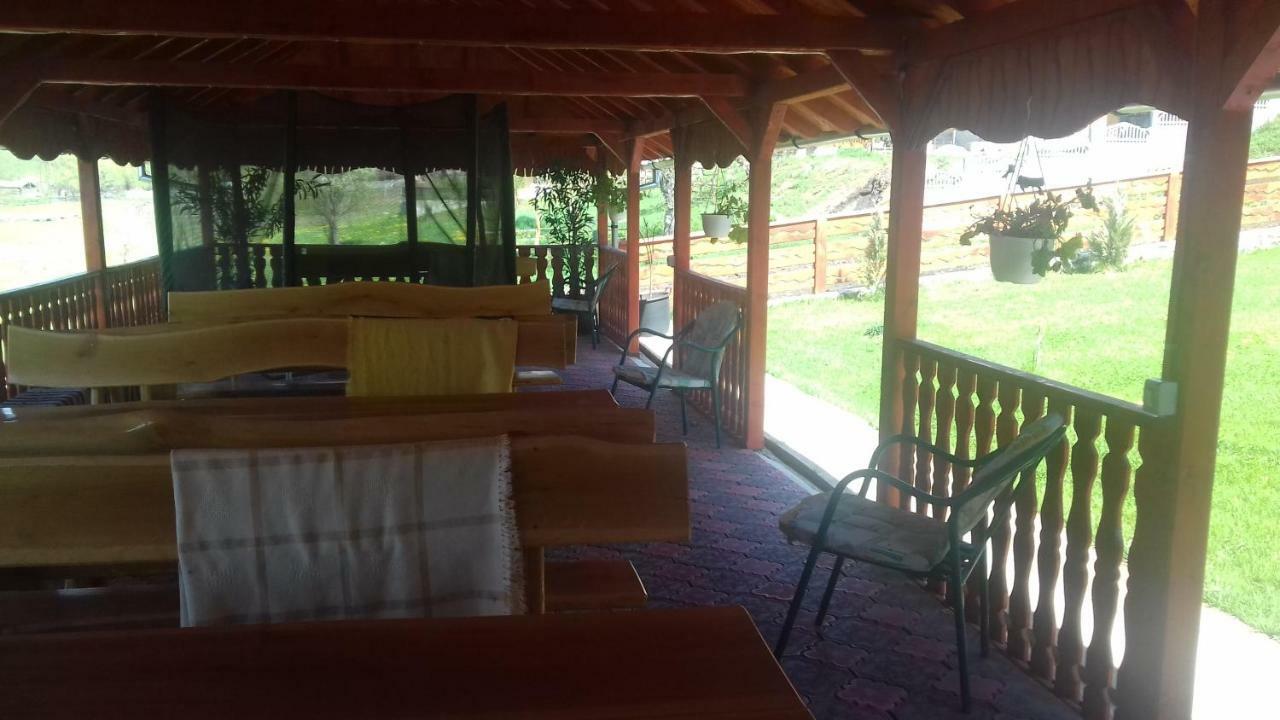 Casa Leonardo Hateg Bagian luar foto